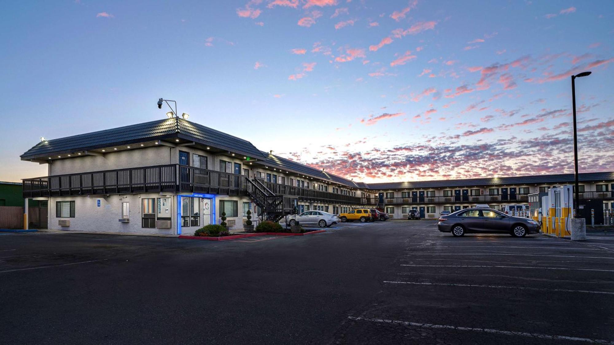 Motel 6-Eureka, Ca Redwood Coast Exterior photo